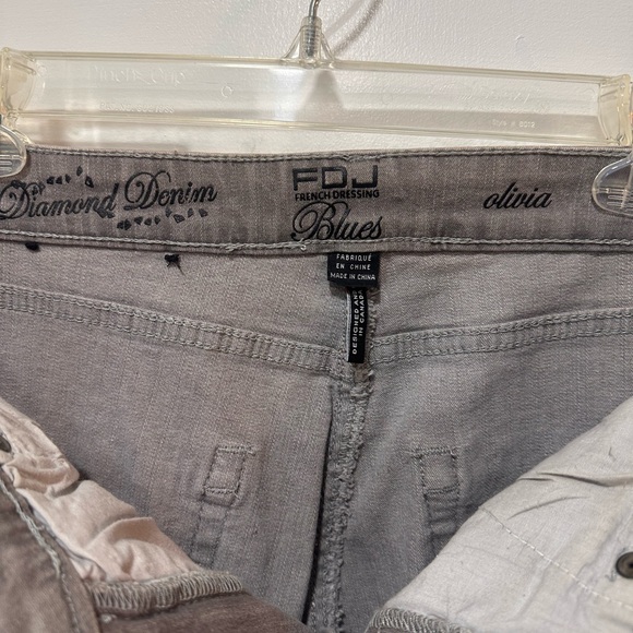 Grey denim jeans. Tall
Diamond denim
Olivia - Picture 4 of 6